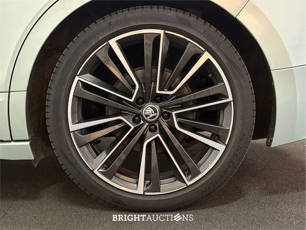 Škoda Enyaq 60 Founders Edition Silver 2021 (Origineel-NL), N-951-LB