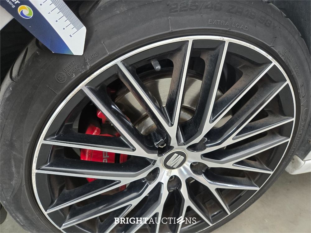 SEAT Leon Cupra Connect 2.0 TSI 290pk 2016, P-506-PT