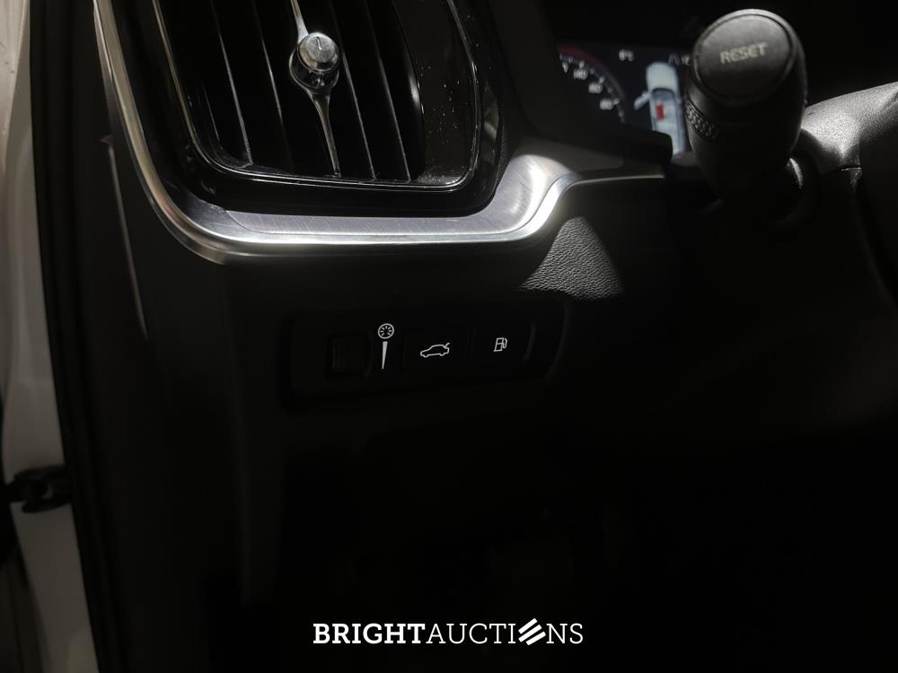 Volvo V60 2.0 T6 Recharge AWD Inscription Expression 340pk 2021 Plug-In Hybrid (Origineel-NL + 1e Eigenaar), N-828-HZ