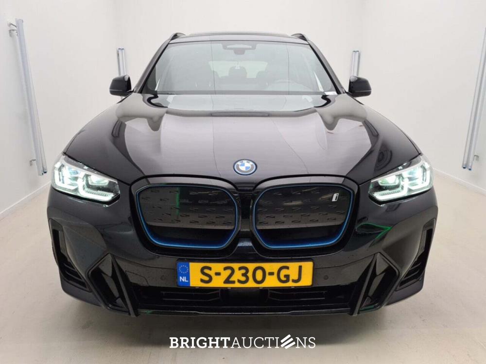 BMW iX3 Executive M Sport 286pk 2023 (Origineel-NL) iX, S-230-GJ