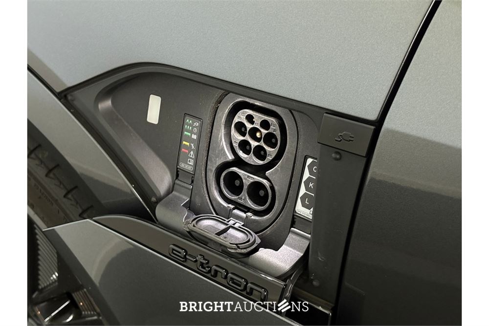 Audi Q8 55 S Edition Competition Quattro 115 kWh 2024 (Origineel-NL), Z-182-HF