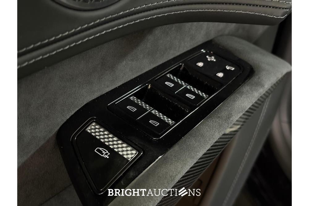 Lotus Eletre EDS 450 4WD 112 kWh 612pk 2023 (Origineel-NL), X-319-JJ