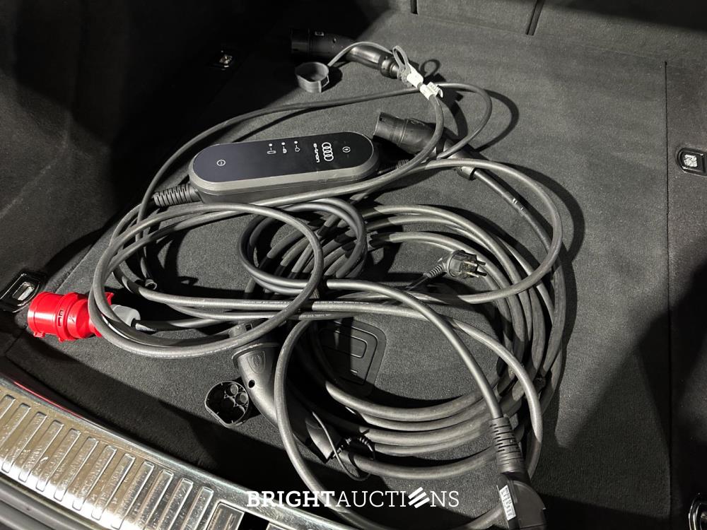 Audi e-tron Sportback 55 quattro Business edition 95 kWh 408pk 2020 (Origineel-NL+1e eigenaar), K-601-GZ