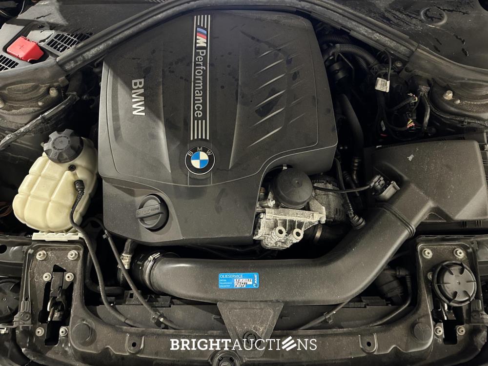 BMW M135i xDrive 320pk 2013 (Origineel-NL) 5-serie F20, 9-KHH-43