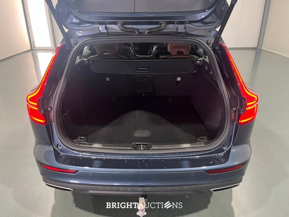 Volvo V60 Cross Country B5 Pro 2.0 AWD 250pk 2021 (Origineel-NL), K-286-VJ