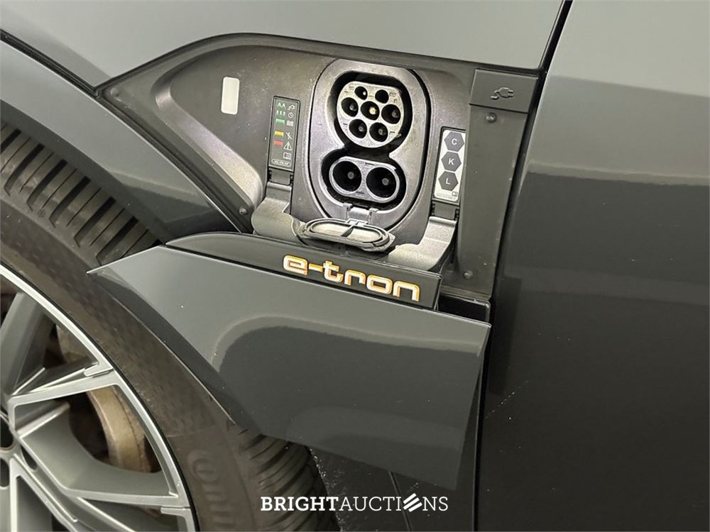 Audi e-tron 55 Advanced edition Plus Quattro 95 kWh 2022 (Origineel-NL), R-522-GX