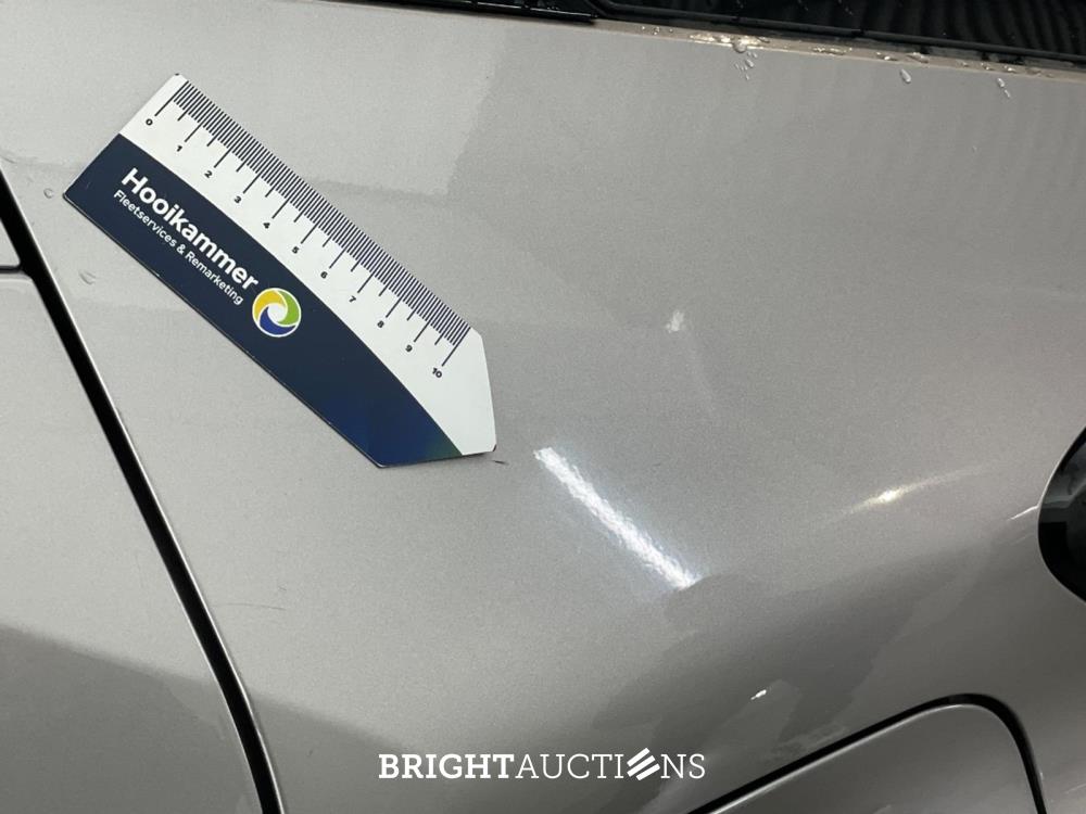 Toyota C-HR Hybrid Executive 1.8 170pk 2017, P-886-JB