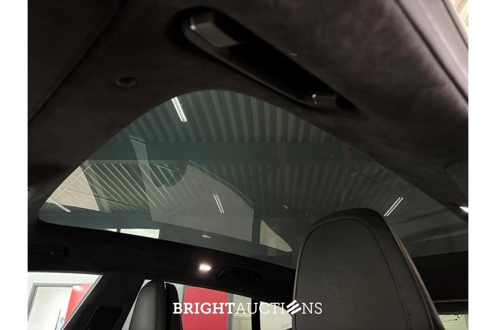 Lotus Eletre EDS 450 4WD 112 kWh 612pk 2023 (Origineel-NL), X-319-JJ