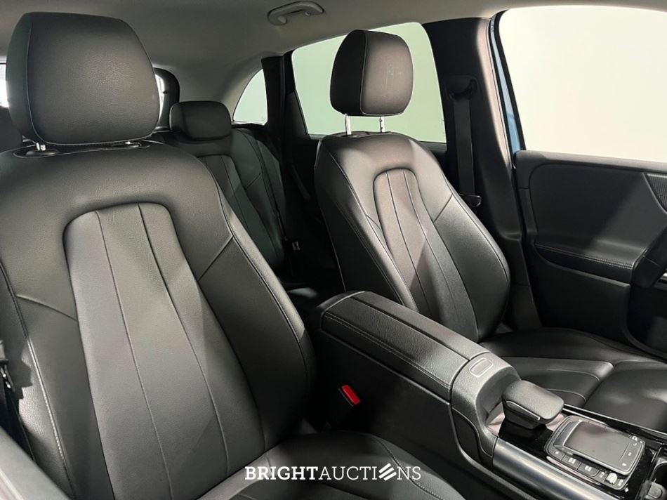 Mercedes-Benz B200 Business Solution Luxury 163pk 2020 (Origineel-NL) B-klasse, J-893-NN