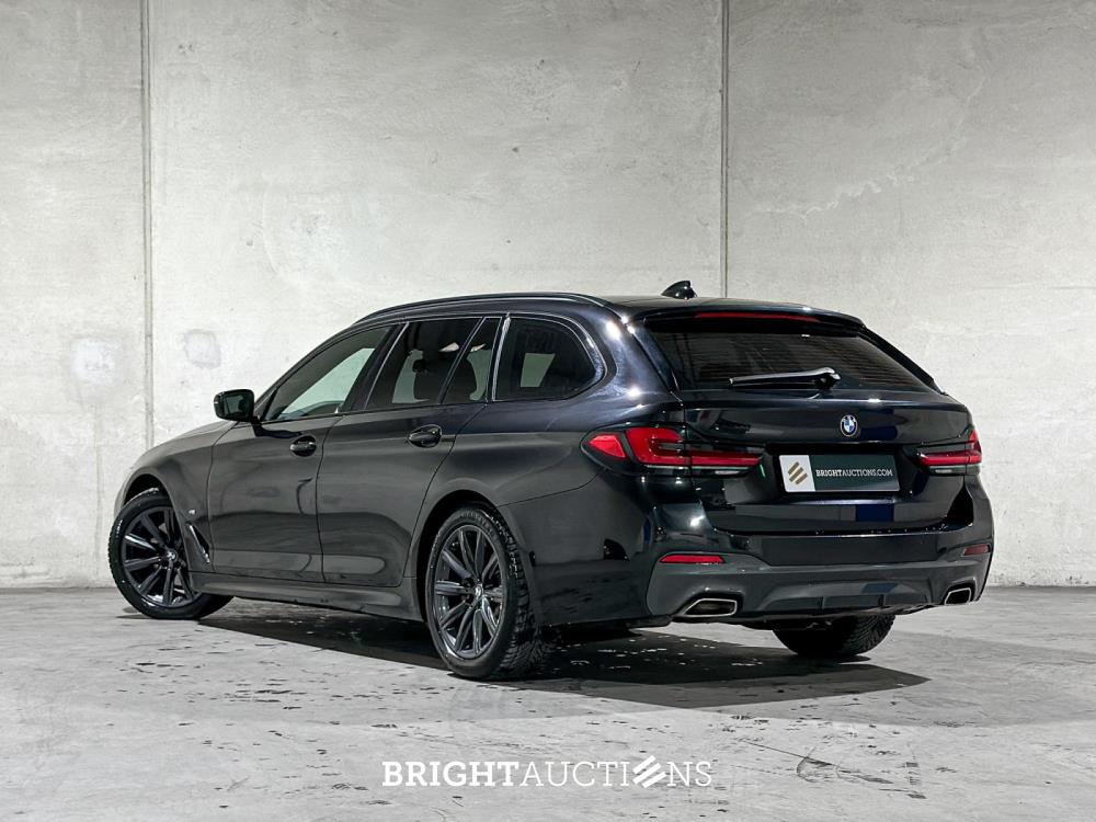 BMW 520i Touring High Executive Edition M-Sport 184pk 2021 (Origineel-NL) 5-Serie G31, L-194-JX