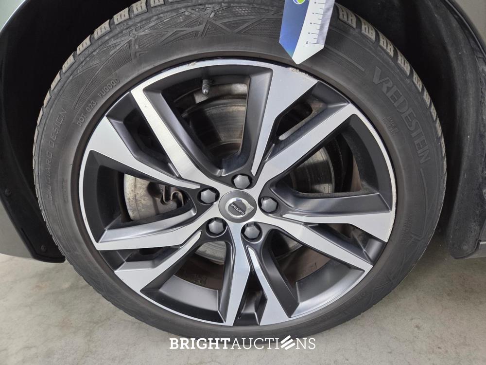 Volvo V60 T6 Recharge R-Design 2.0 AWD 398pk 2022 (Origineel-NL), P-467-DX