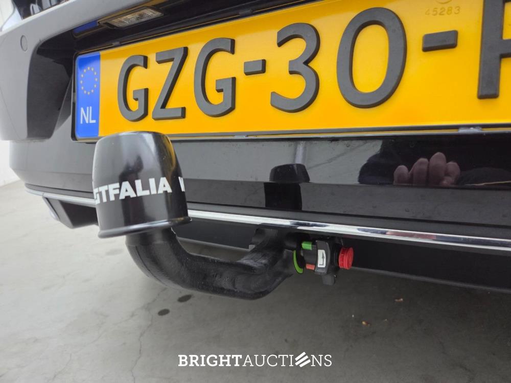 Volkswagen Golf Highline Business R 1.5 TSI 150pk 2017, GZG-30-F