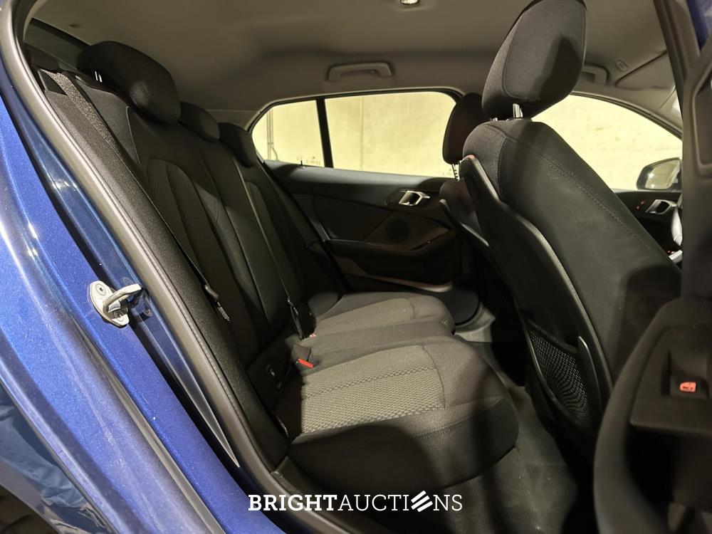 BMW 118i Introduction Edition 136pk 2023 (Origineel-NL+1e eigenaar) 1-serie, T-589-KN