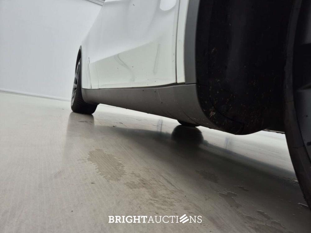 Tesla Model Y RWD 58 kWh 238pk 2023 (Origineel-NL), X-697-DL