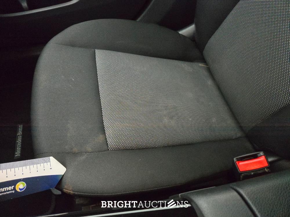 Mercedes-Benz A180 Premium 136pk 2019 A-klasse, H-834-RV
