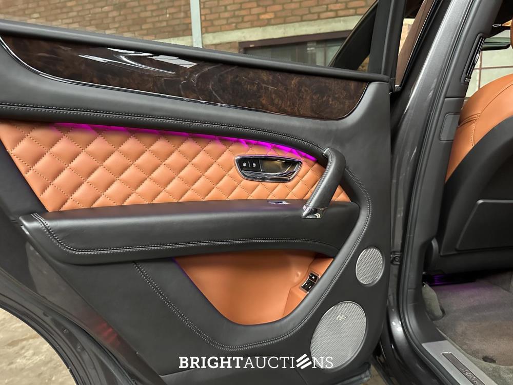 Bentley Bentayga Hybrid 3.0 340pk 2020