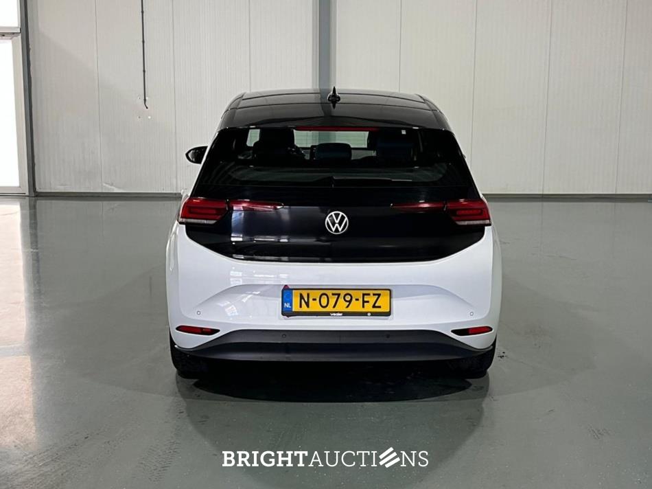 Volkswagen ID.3 Life 58 kWh 143pk 2021 (Origineel-NL), N-079-FZ