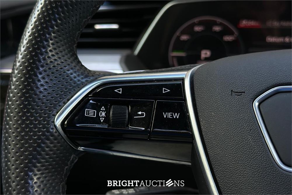 Audi e-tron Sportback 50 S edition Quattro 71 kWh 313pk 2021, T-261-RR