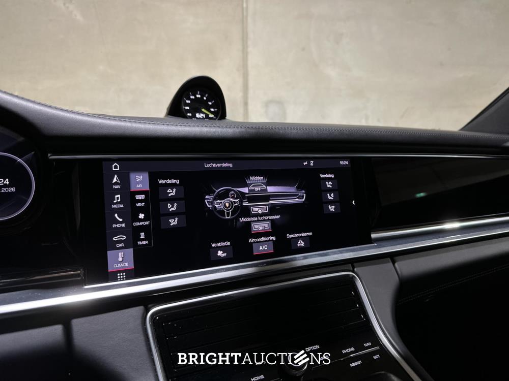 Porsche Panamera Sport Turismo  4 E-Hybrid 2.9 V6 462pk 2018, L-703-KR