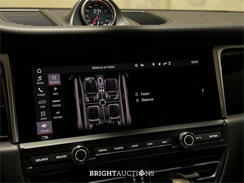 Porsche Macan Turbo 2.9 V6 441pk 2020, J-177-TT