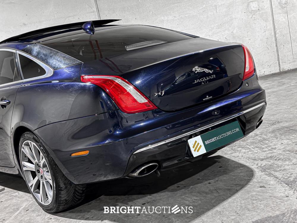 Jaguar XJ 3.0 D Premium Luxury 300pk 2016, RV-612-X