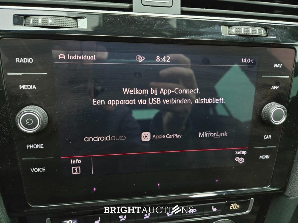 Volkswagen Golf GTI Performance 2.0 TSI 245pk 2017, L-416-LR