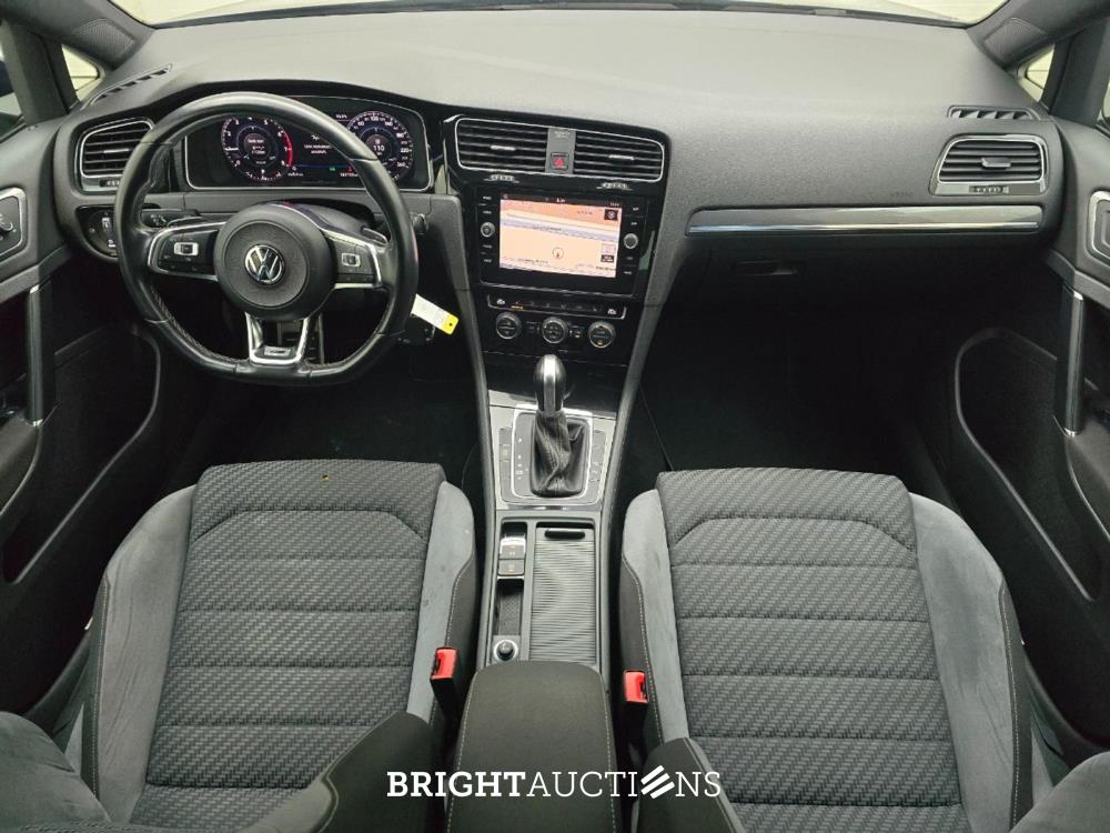 Volkswagen Golf Highline Business R 1.5 TSI 150pk 2018, X-726-KS