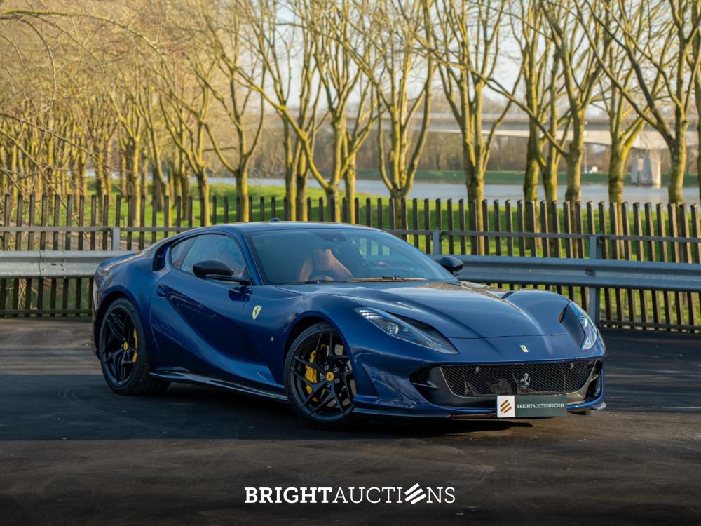 Ferrari 812 Superfast 6.5 V12 HELE -CARBON- 796pk 2020