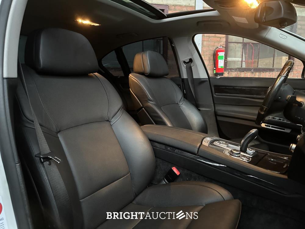 BMW ActiveHybrid7 F04 4.4 V8 465pk 2011 F04 Youngtimer