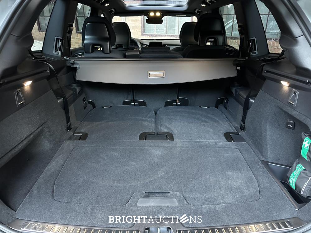 Volvo XC90 T8 AWD Plus Dark 457pk 2025 7-Persoons (1.100 KM) Fabrieksgarantie
