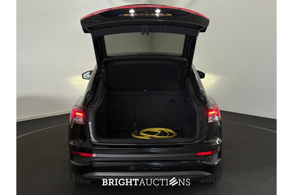 Audi Q4 Sportback 40 Launch edition S Competition 77 kWh 204pk 2022 (Origineel-NL), P-433-PR