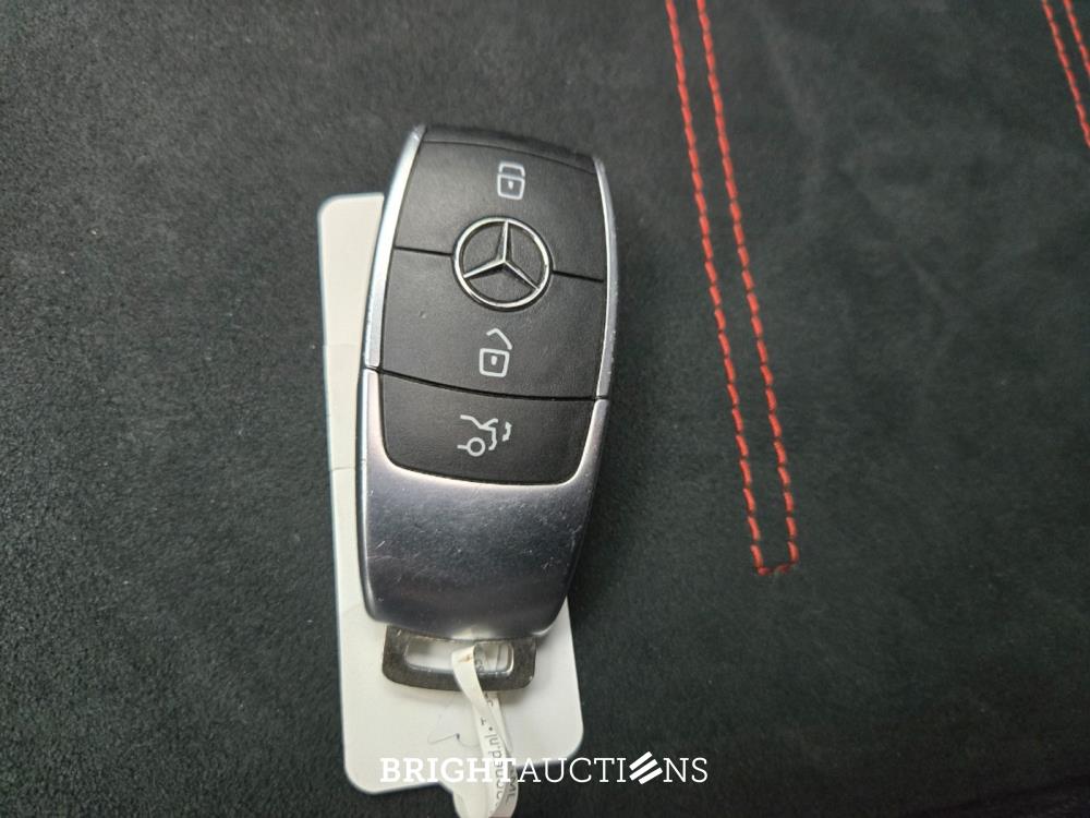 Mercedes-Benz EQB 250 Business Edition 7p 71 kWh 190pk 2024 (Origineel-NL) EQB-Klasse, GDS-61-R