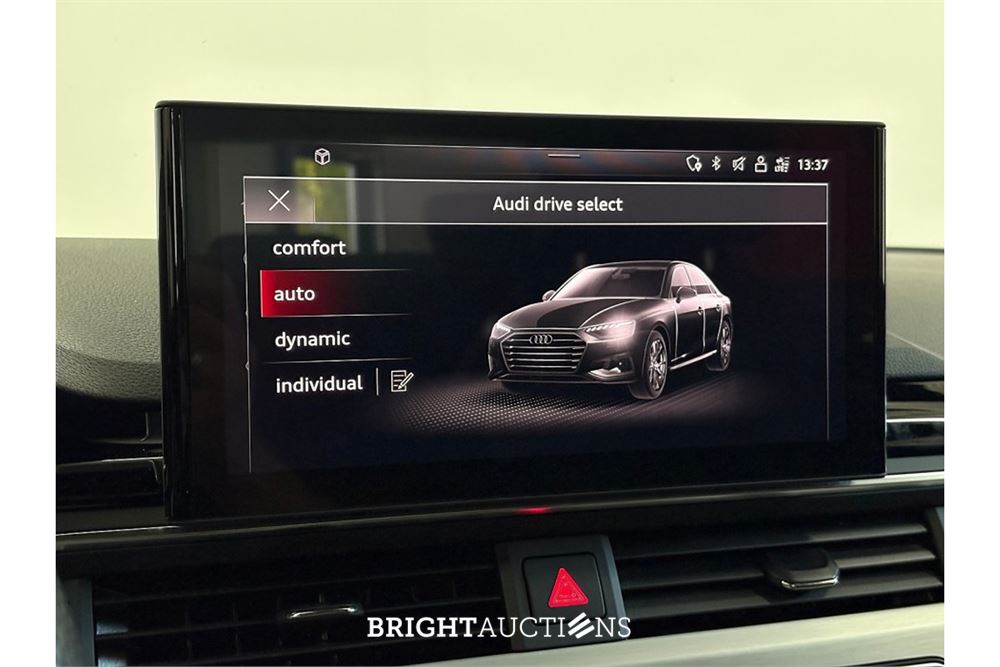 Audi A4 35 S edition Competition TFSI 149pk 2023 (Origineel-NL), X-994-BX