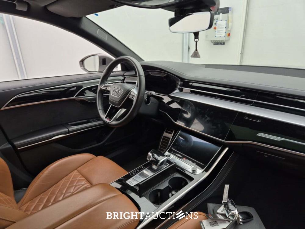 Audi A8 60 E TFSI Quattro 476pk 2023 (Origineel-NL), S-092-LX