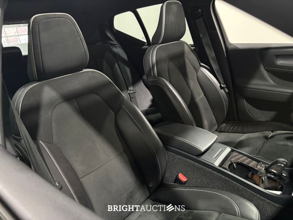 Volvo XC40 Recharge P8 R-Design AWD 408pk 2021 (Origineel-NL), L-840-FT