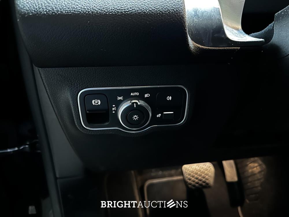 Mercedes-Benz GLB180 Business Solution 136pk 2021 (Origineel-NL + 1e Eigenaar) GLB-Klasse, L-079-FR