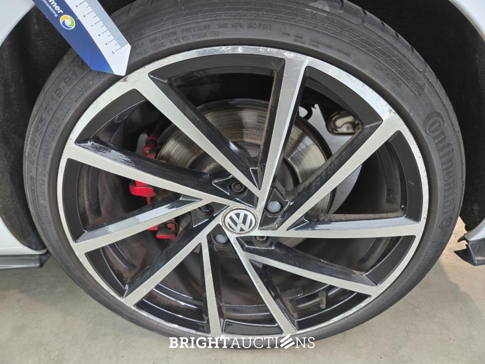 Volkswagen Golf GTI Performance 2.0 TSI 245pk 2017, L-416-LR