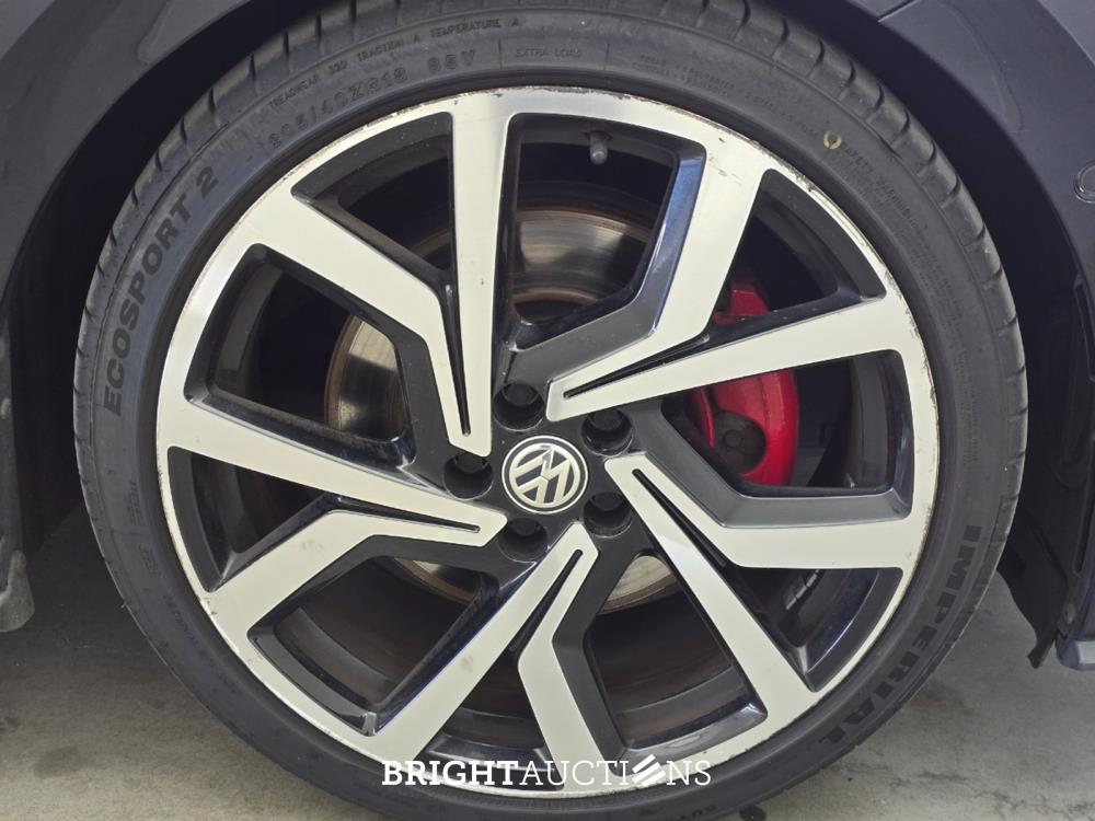 Volkswagen Polo GTI 2.0 TSI 200pk 2018, GGG-67-L