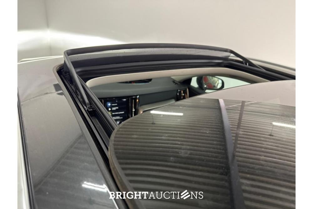 Volvo V60 Cross Country Pro 2.0 AWD 190pk 2020 (Origineel-NL), G-715-ZL