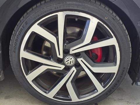 Volkswagen Polo GTI 2.0 TSI 200pk 2018, GGG-67-L