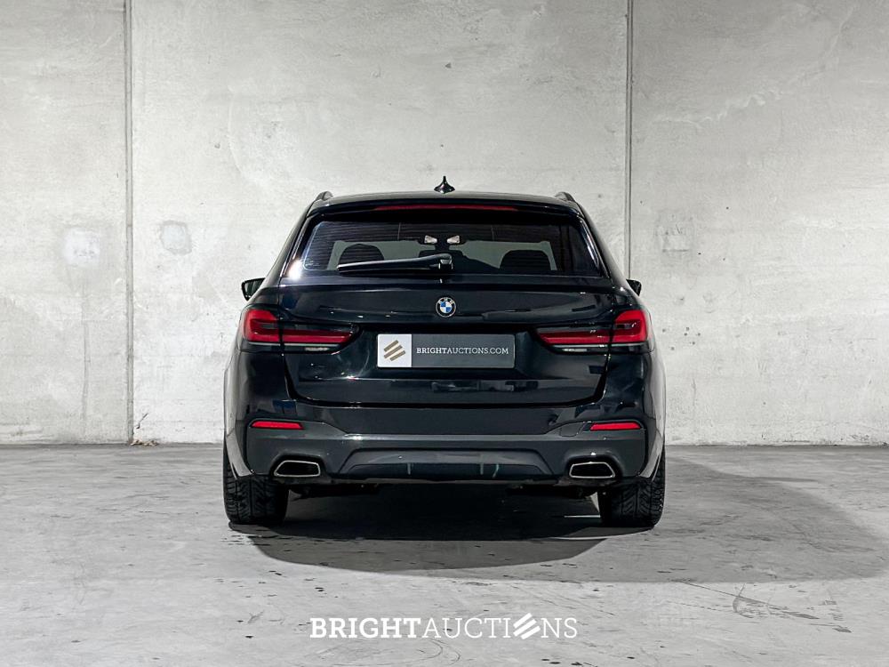 BMW 520i Touring High Executive Edition M-Sport 184pk 2021 (Origineel-NL) 5-Serie G31, L-194-JX