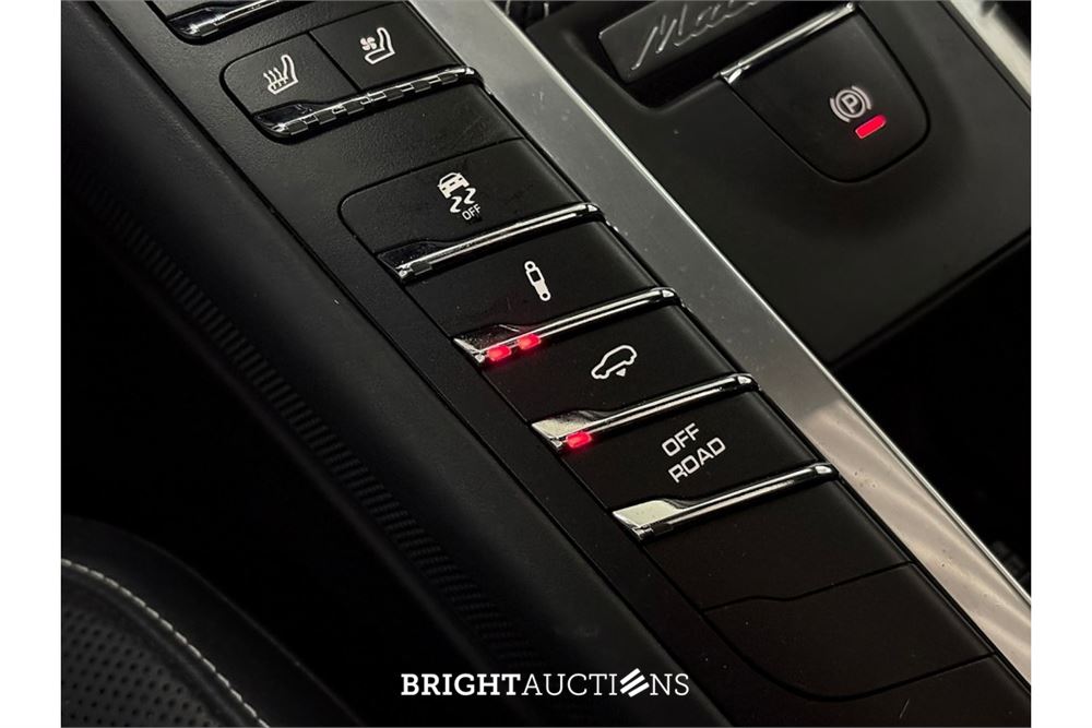 Porsche Macan GTS 2.9 380pk 2021 (Origineel-NL), K-562-NV