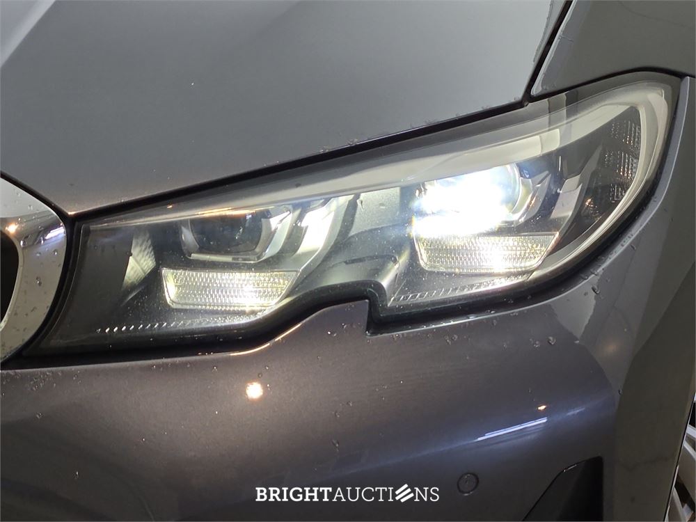 BMW 320i 3-serie Executive Edition 184pk 2019 (Origineel-NL) 3-Serie, XT-203-T