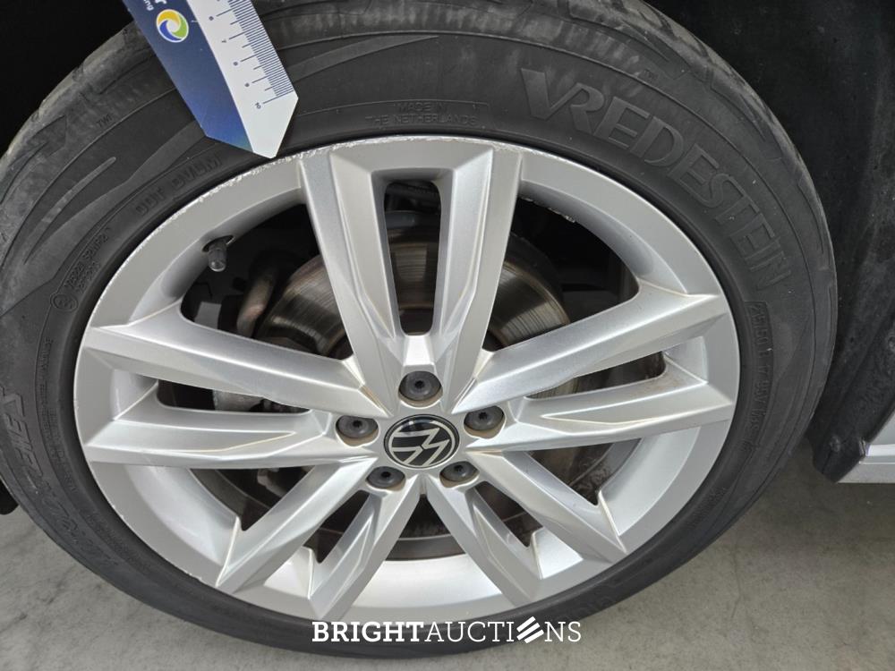 Volkswagen Polo Highline Business R 1.0 TSI 110pk 2021, T-090-FZ