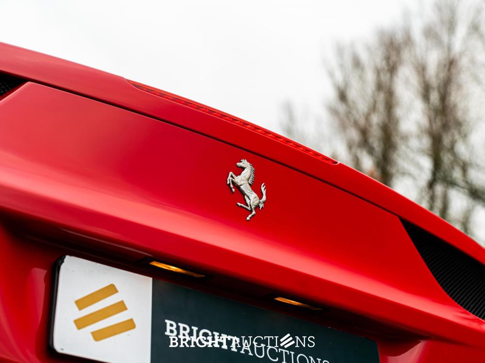 Ferrari 458 4.5 V8 Italia 578pk 2010, JHZ-39-P