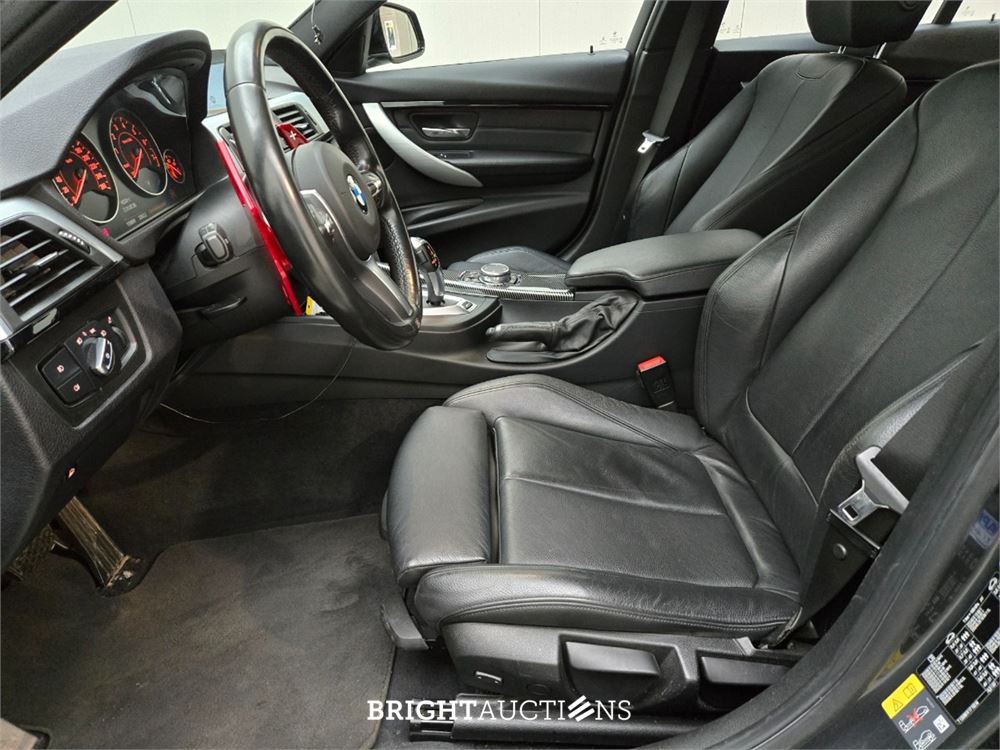BMW 330e Centennial High Executive 272pk 2016 (Origineel-NL) 3-Serie, KX-220-P