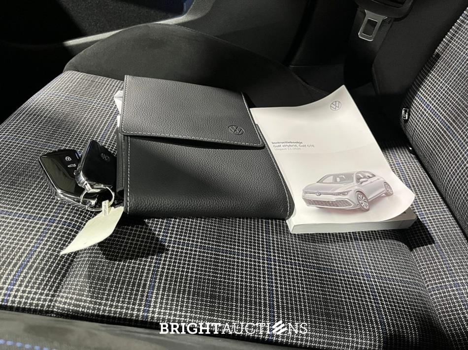 Volkswagen Golf eHybrid GTE 1.4 258pk 2021 (Origineel-NL), L-820-GR