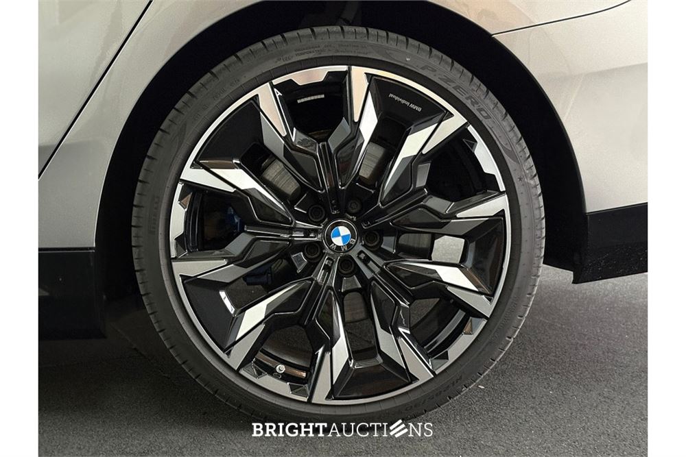 BMW 530e M Sport Edition 374pk 2025 (Origineel-NL) 5-Serie, HSJ-28-J