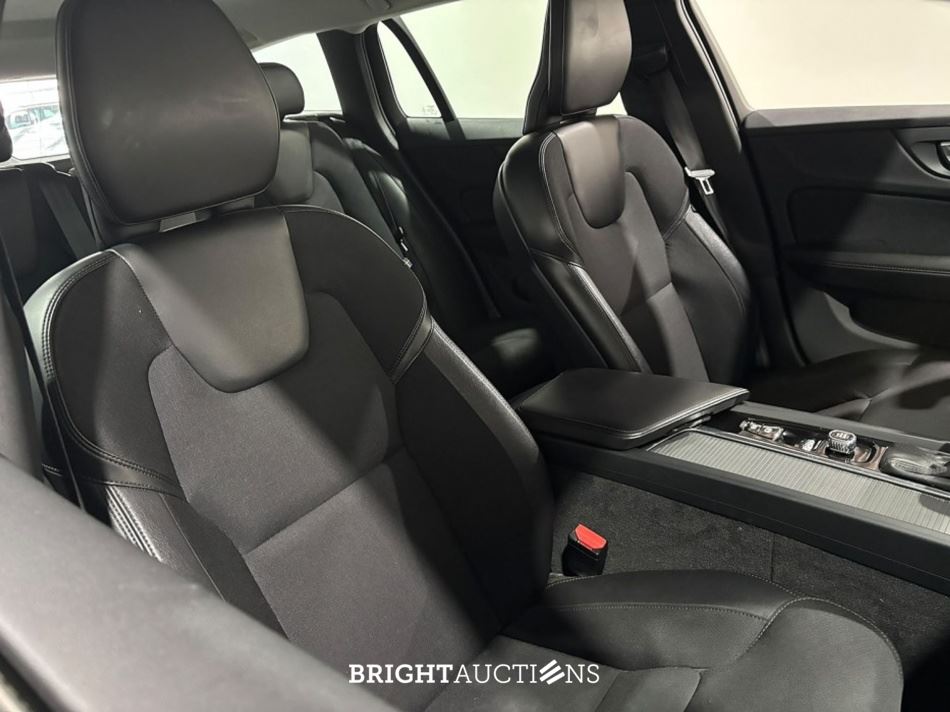Volvo V60 T4 Momentum Pro 2.0 190pk 2019 (Origineel-NL), G-999-SR