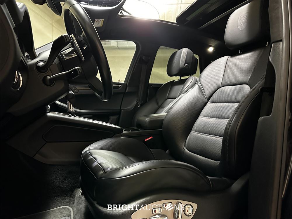 Porsche Macan Turbo 2.9 V6 441pk 2020, J-177-TT